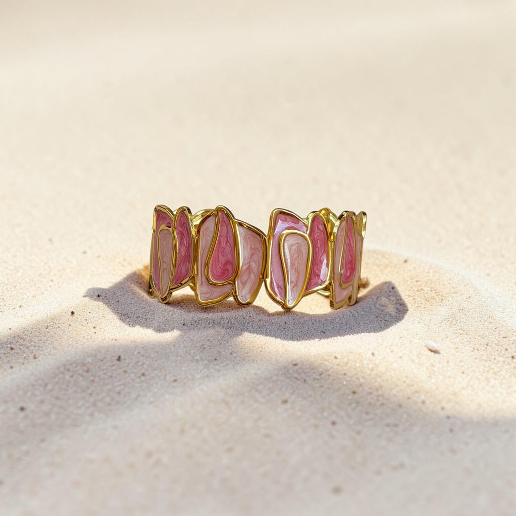 Bracelet manchette dorée émail rose